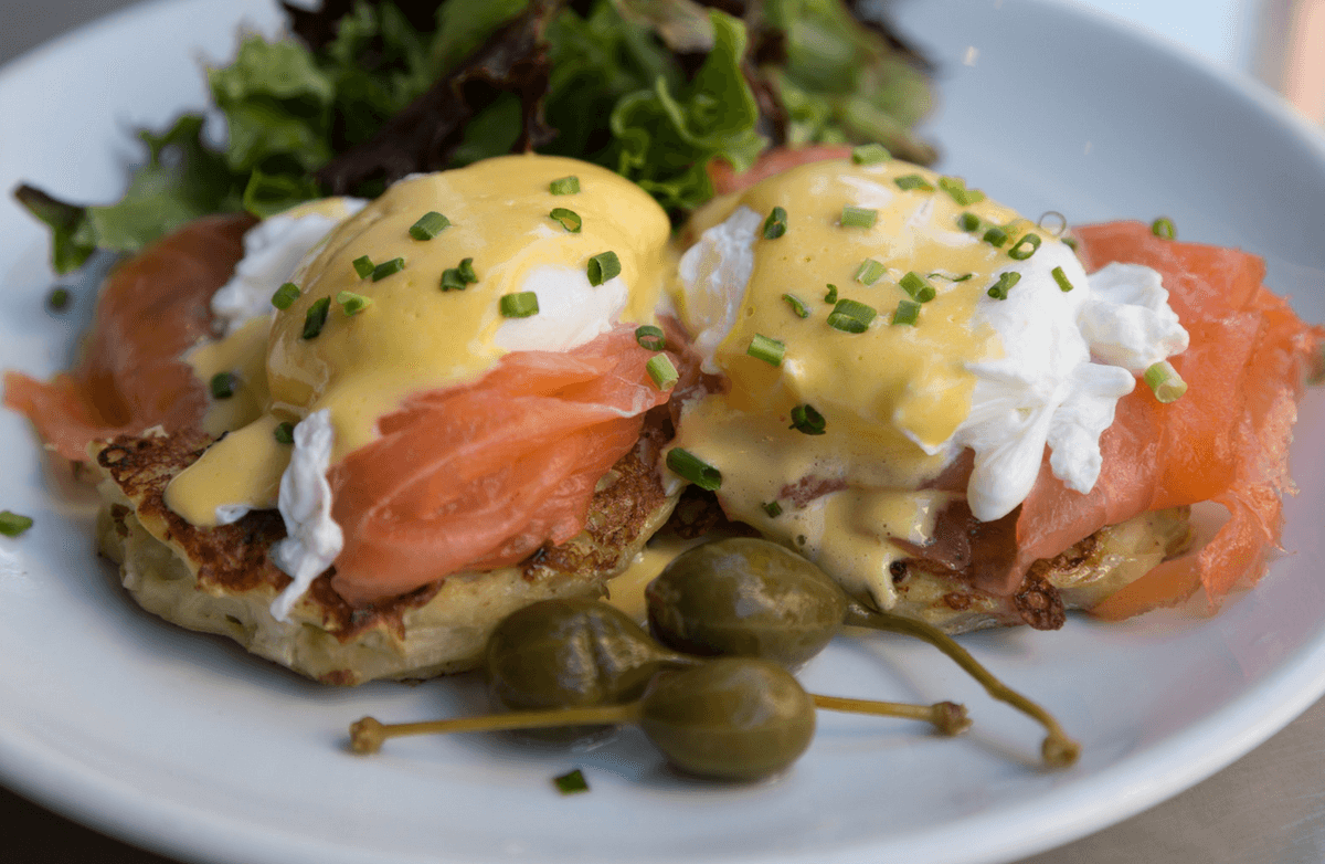 poached egg with salmon